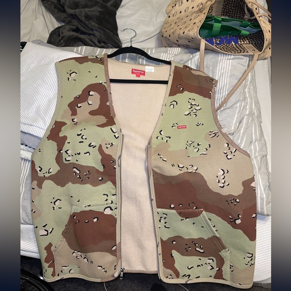 Supreme camo sweater vest